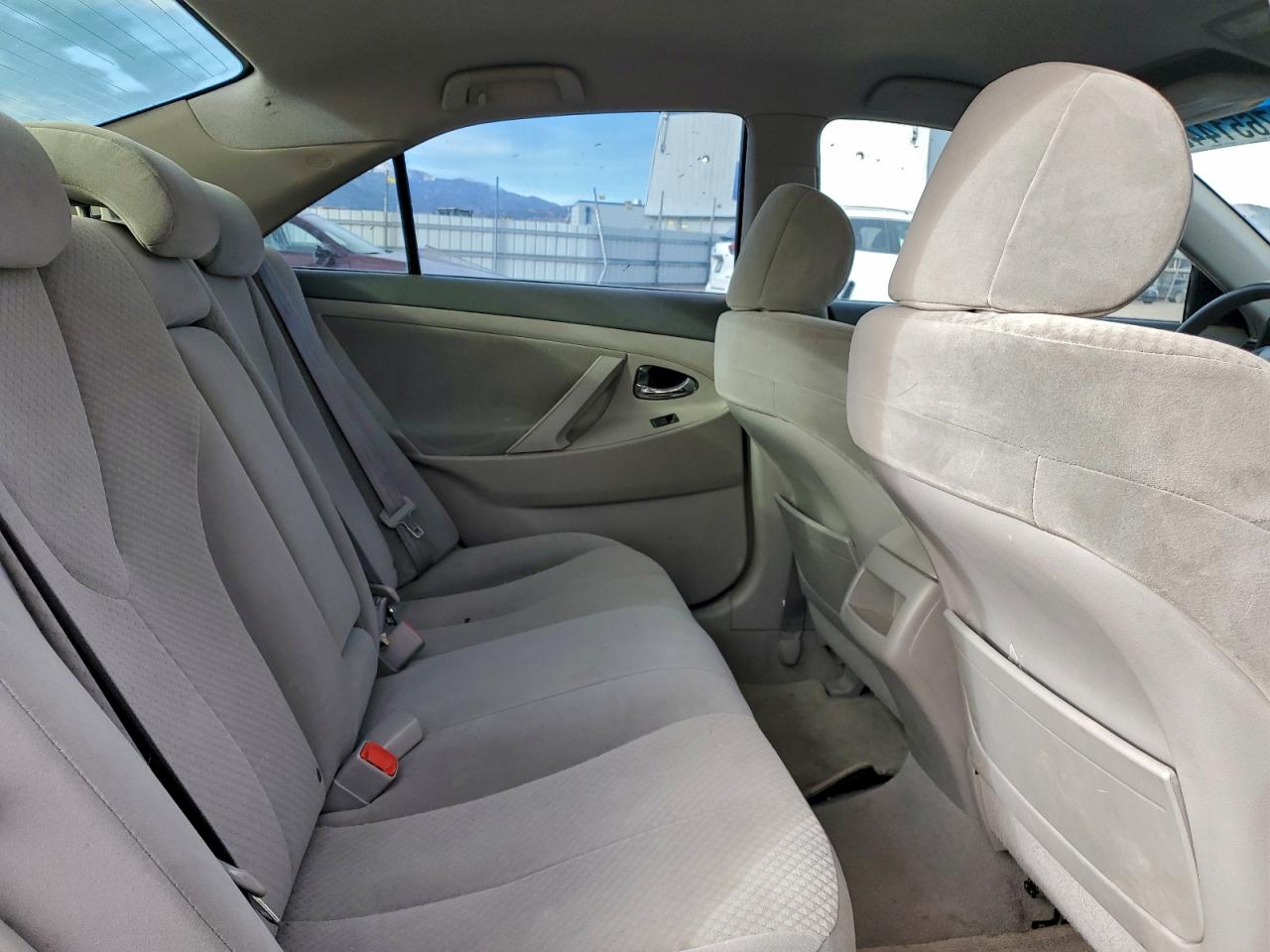 Toyota Camry Ce Image 7