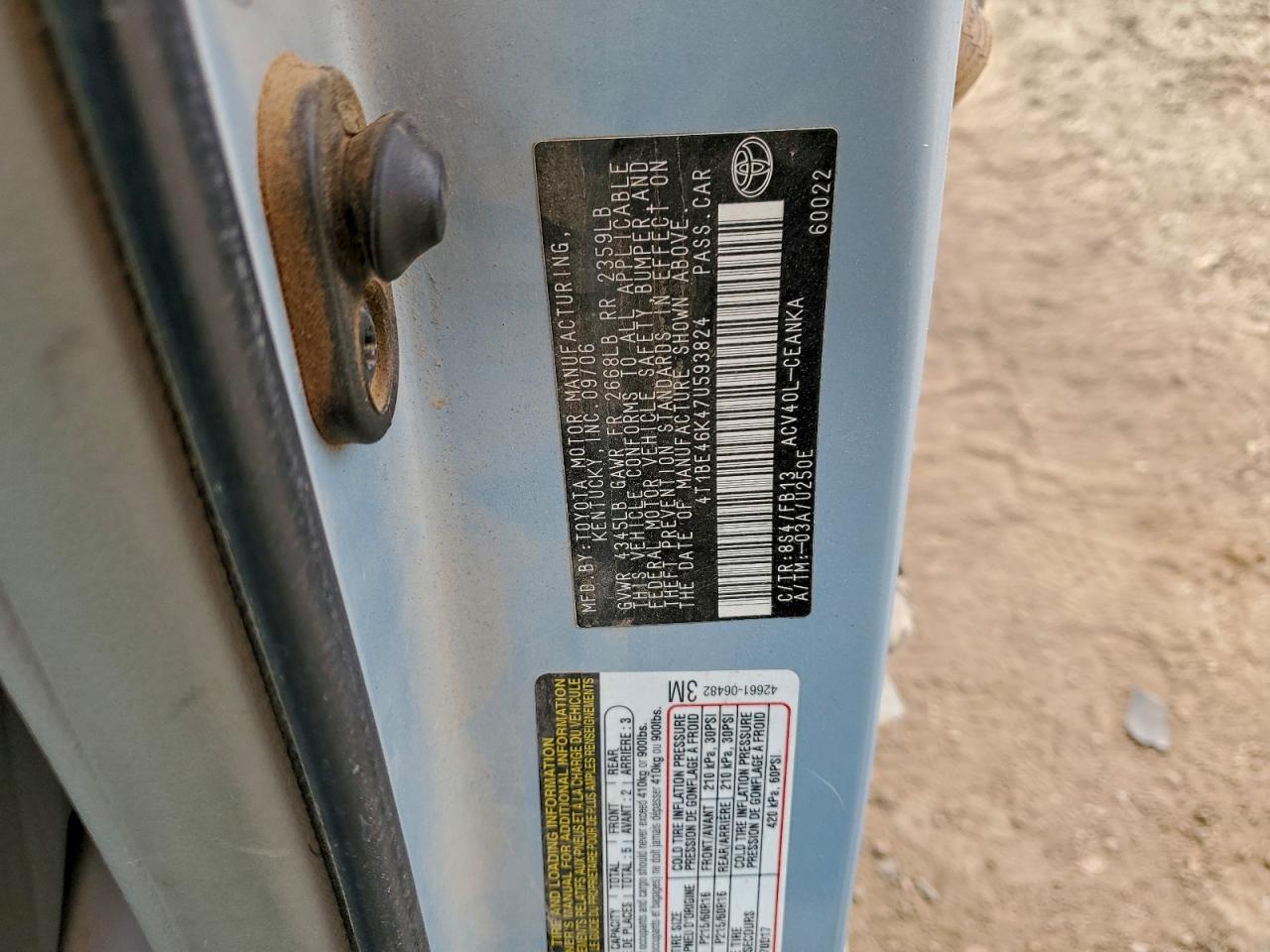 Toyota Camry Ce Image 8