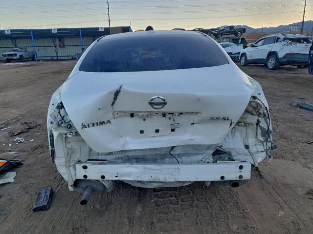 Nissan Altima 2.5 Image 10