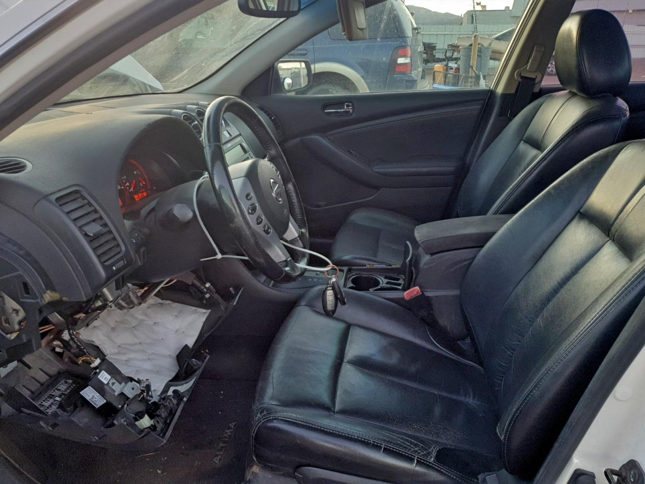 Nissan Altima 2.5 Image 6