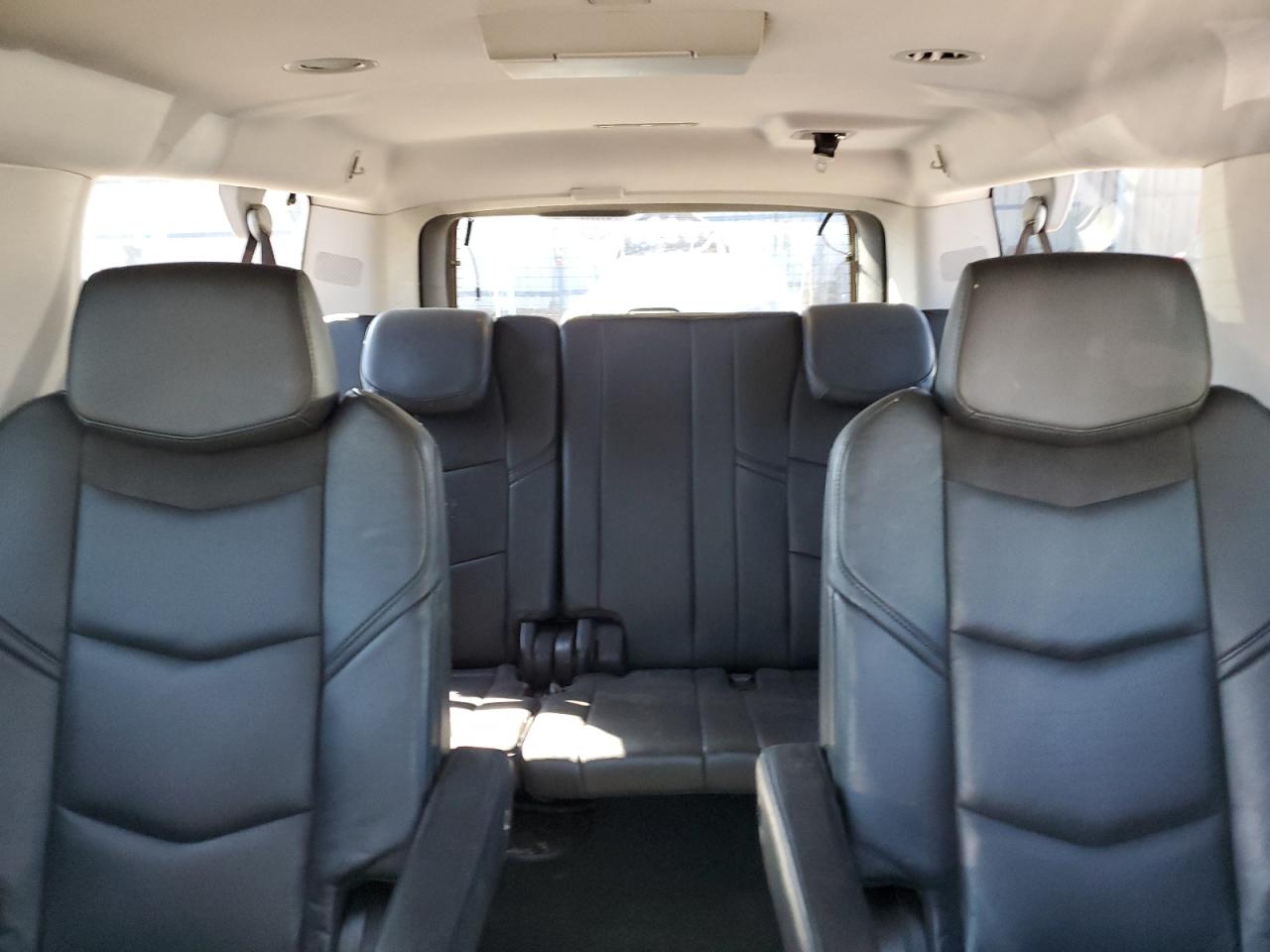 Cadillac Escalade Esv Luxury Image 7