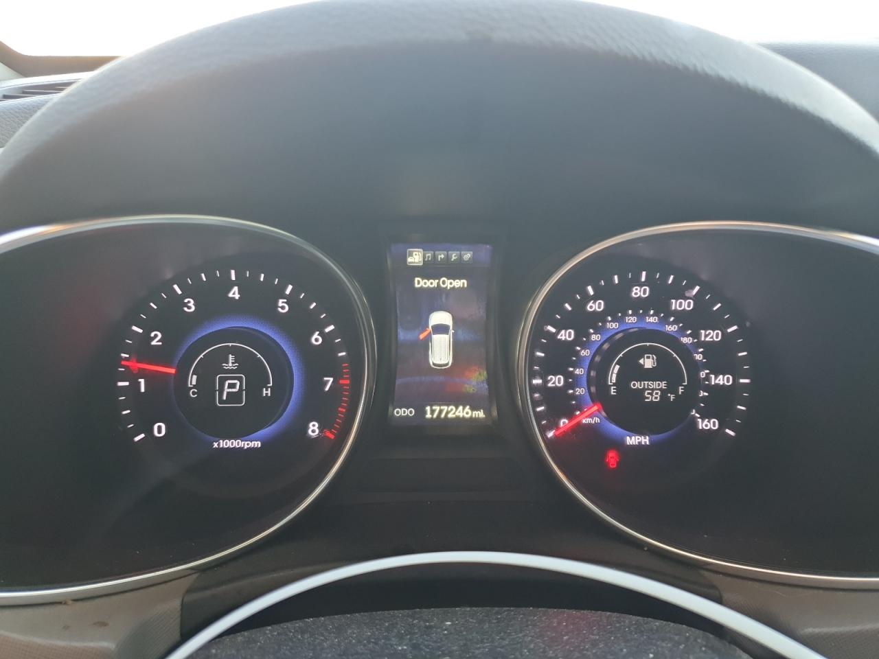 Hyundai SANTA FE Image 10