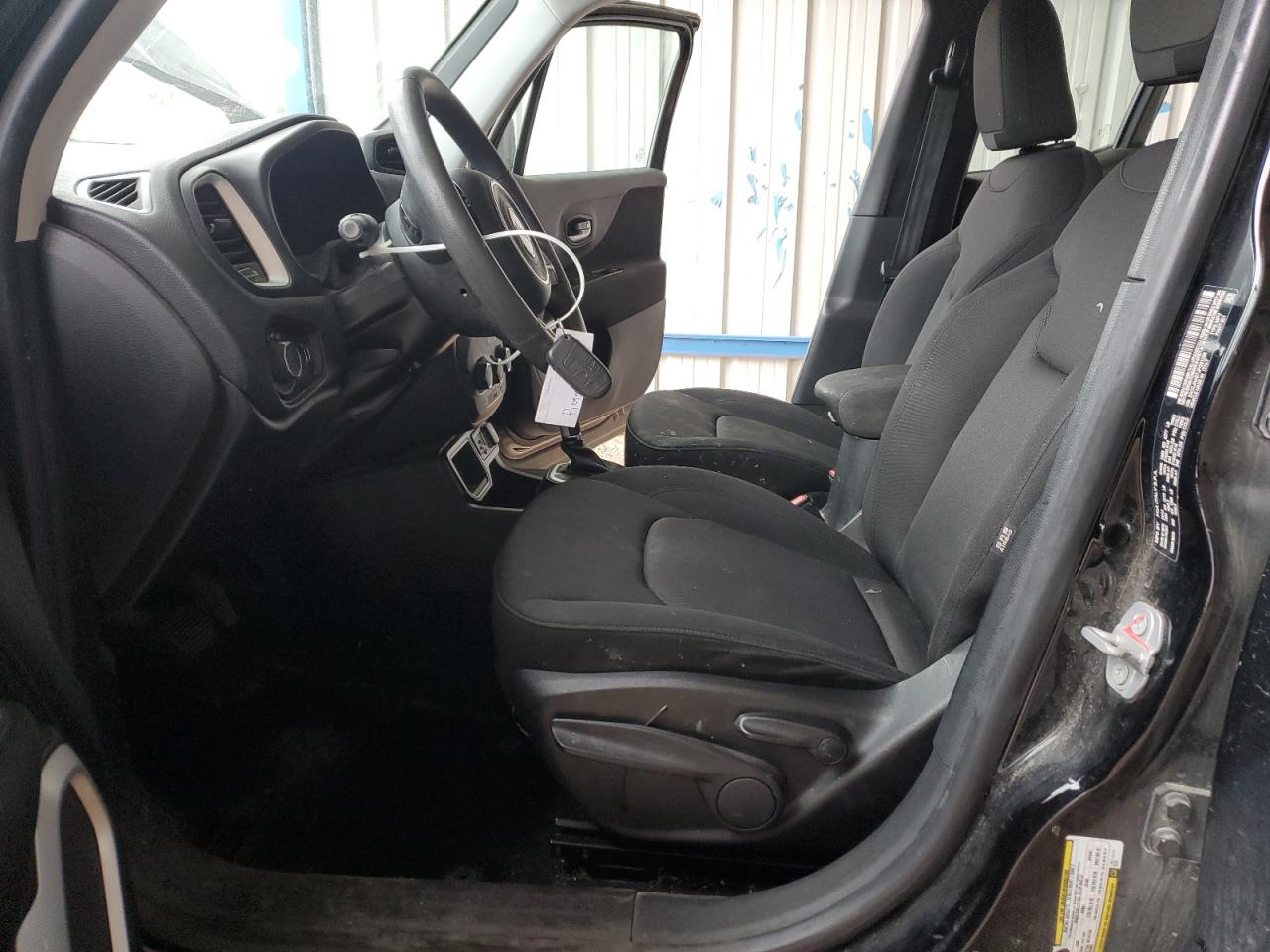 Jeep Renegade Sport Image 14