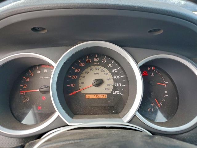 Toyota Tacoma Double Cab Image 8