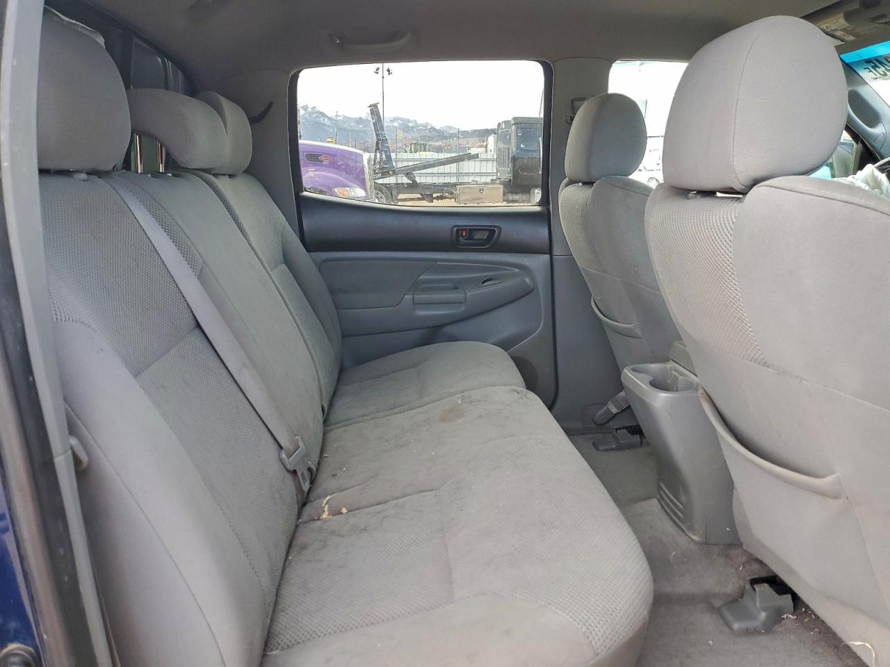 Toyota Tacoma Double Cab Image 12