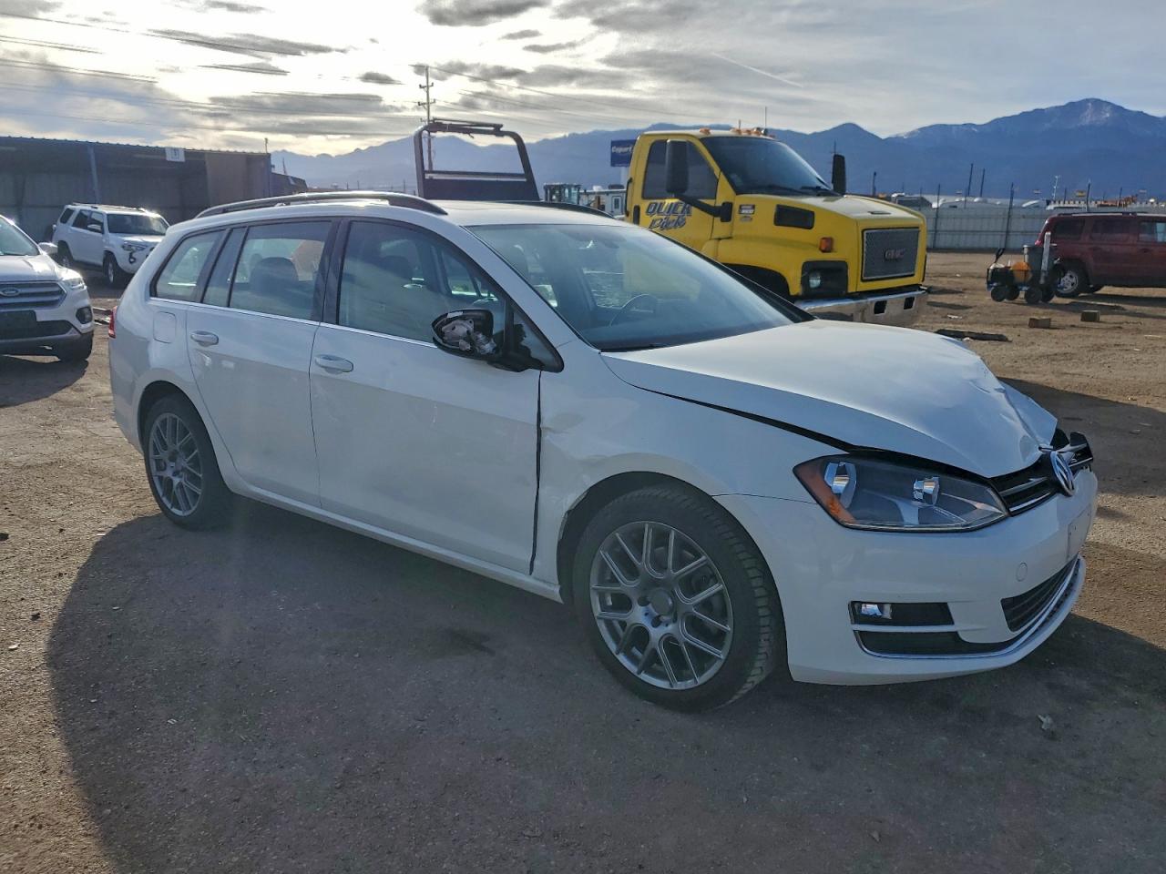 Volkswagen Golf S Image 10