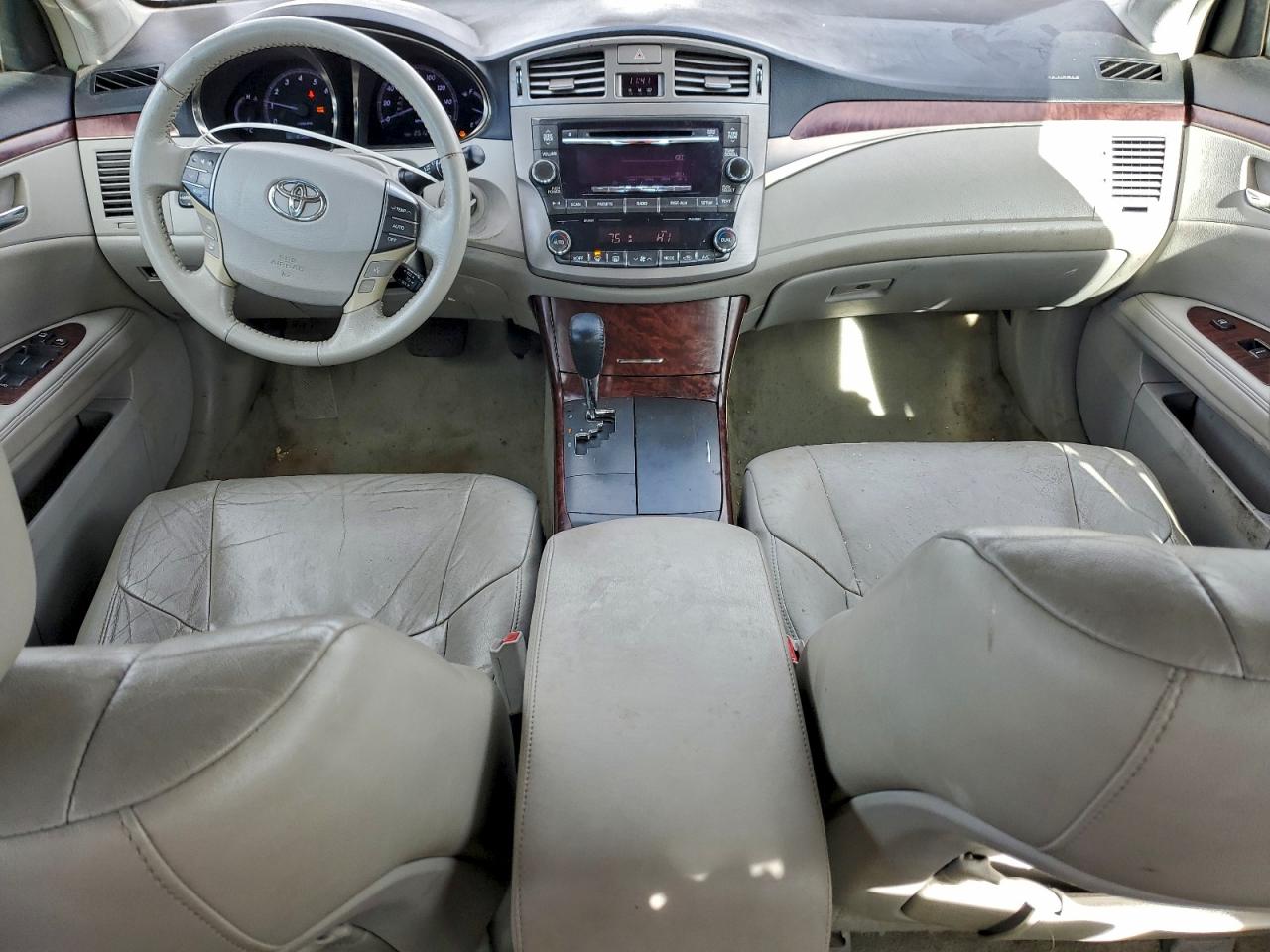 Toyota Avalon Base Image 6