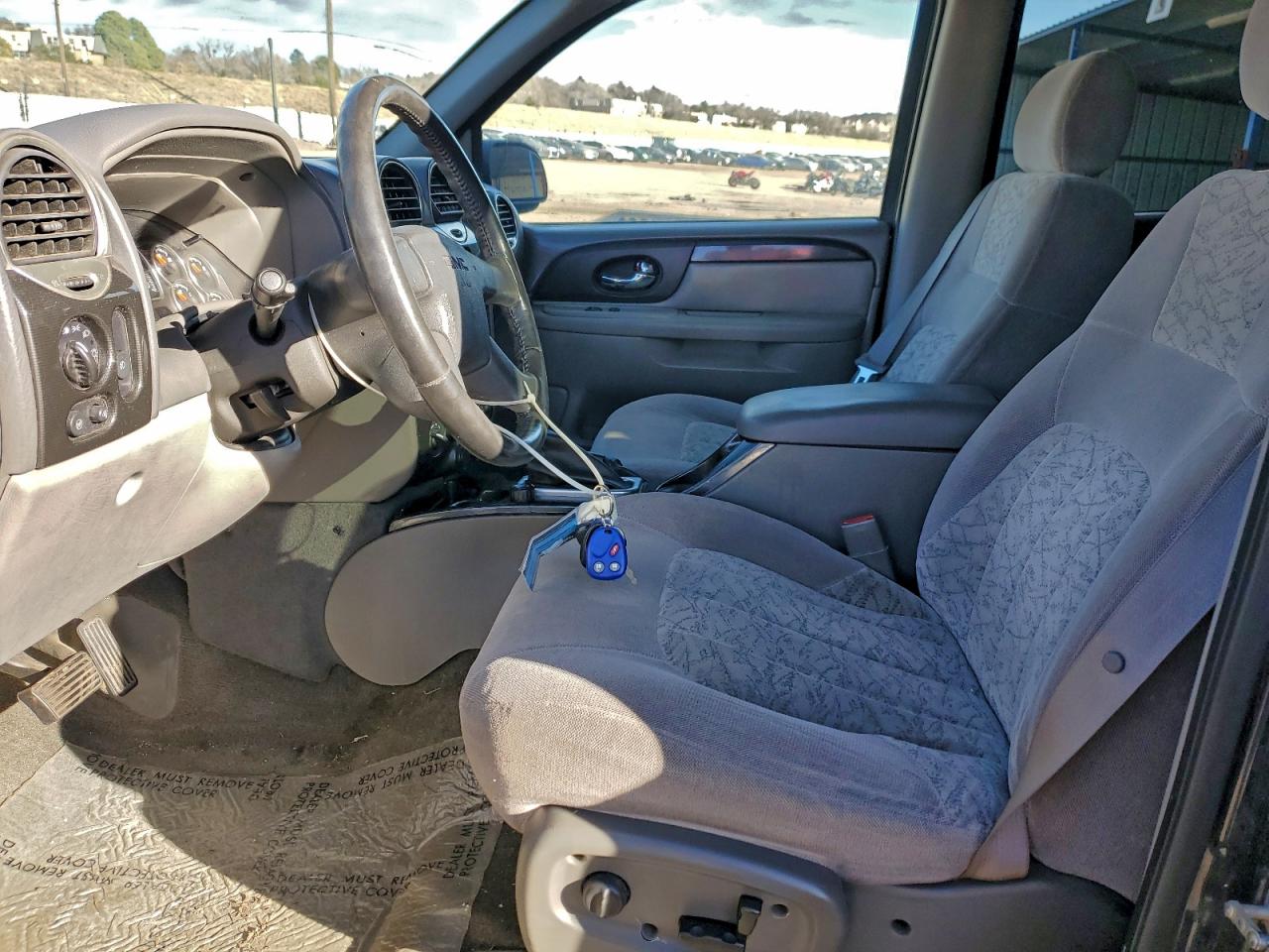 GMC Envoy Xl Image 8