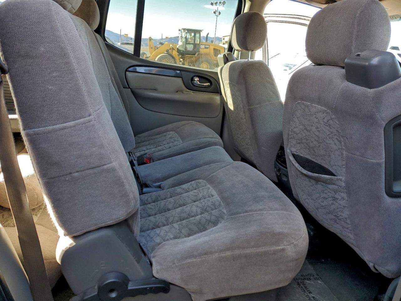 GMC Envoy Xl Image 12