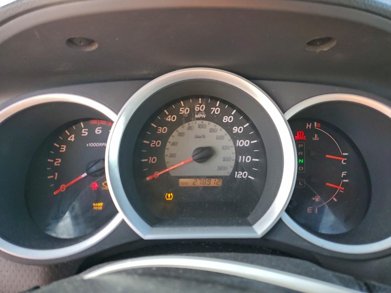 Toyota Tacoma Double Cab Image 9