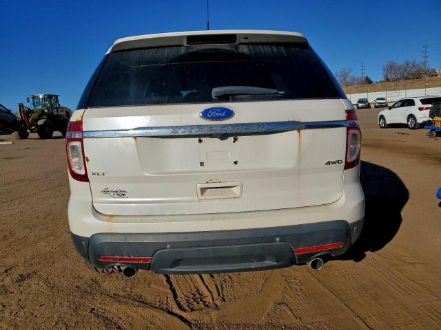 Ford Explorer Xlt Image 4