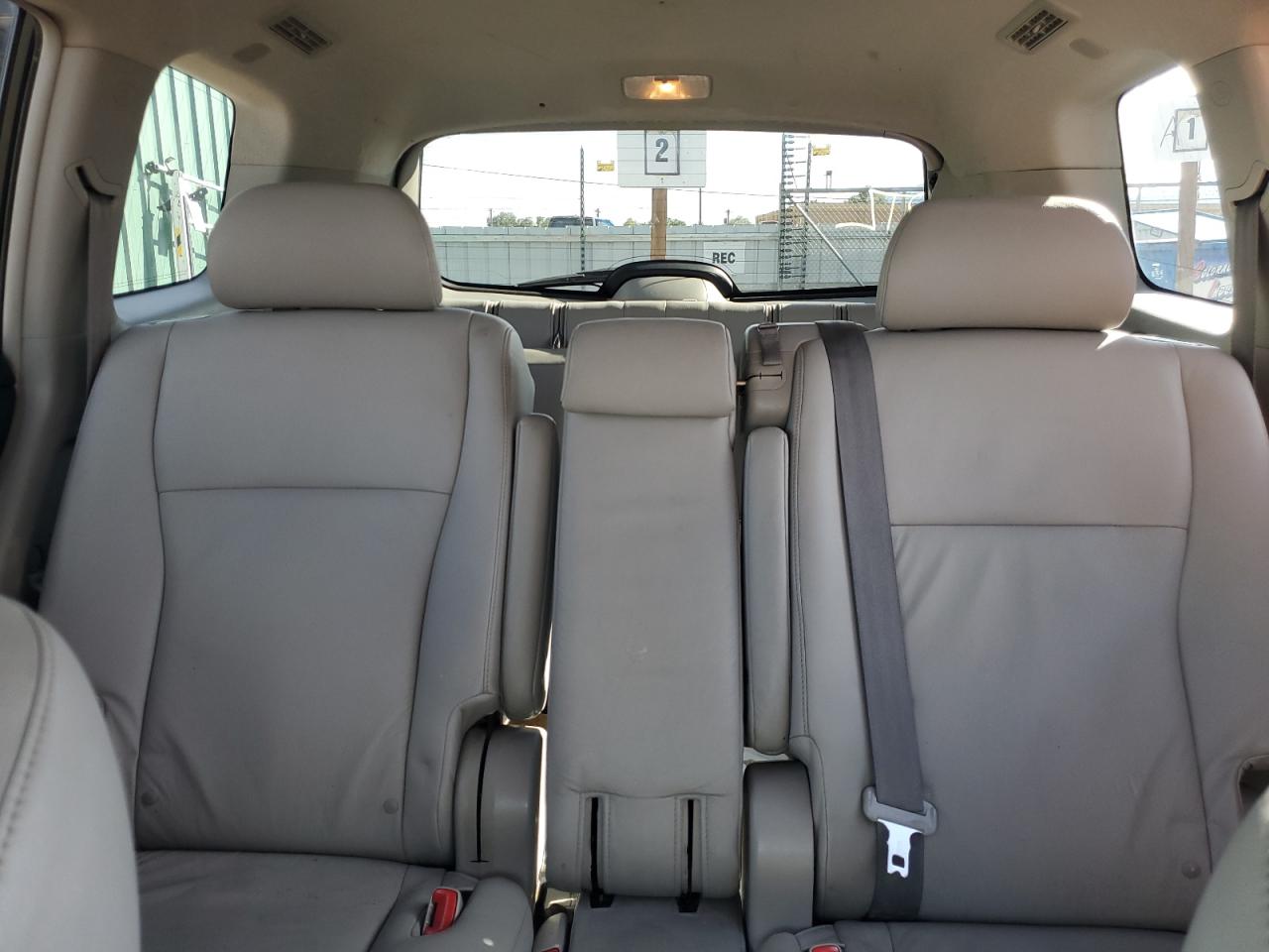 Toyota Highlander Limited Image 3