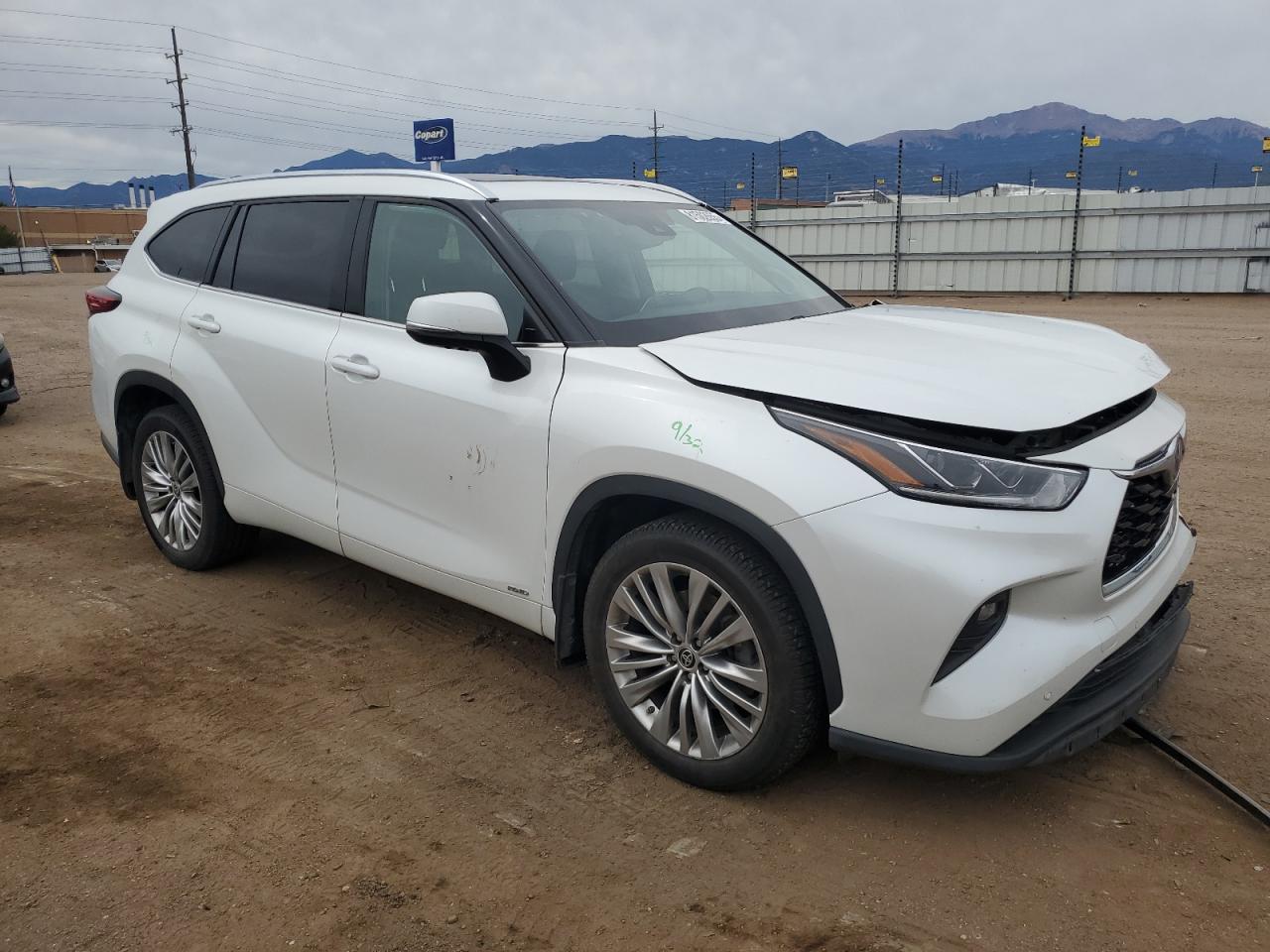 Toyota Highlander Hybrid Platinum Image 12