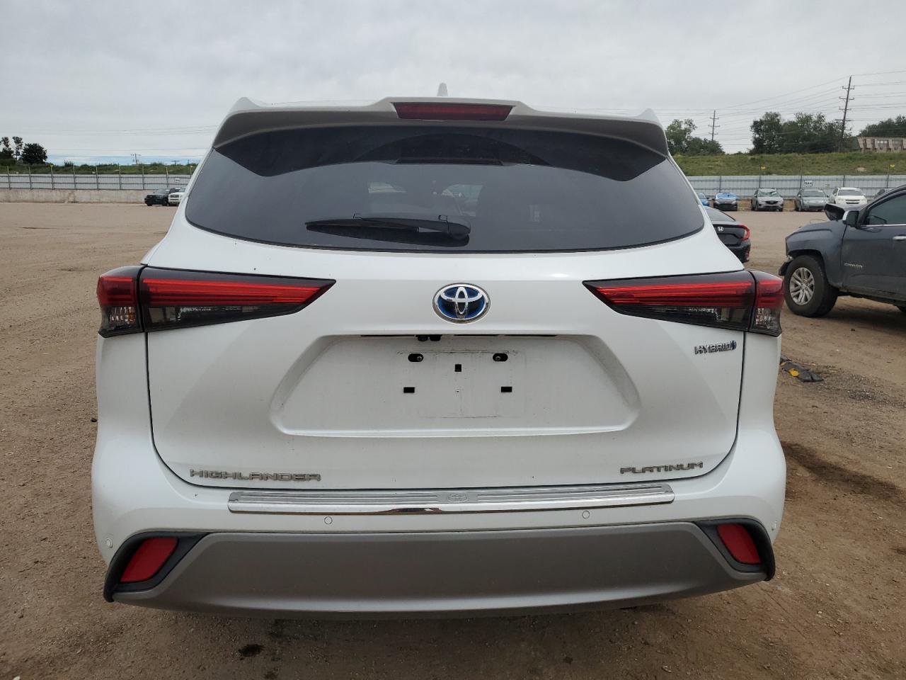 Toyota Highlander Hybrid Platinum Image 13