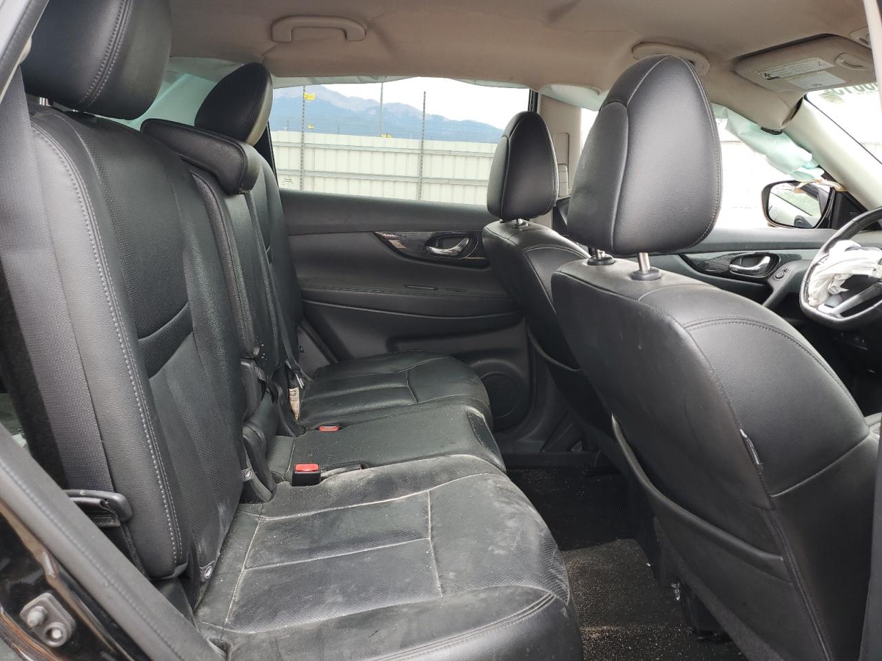 Nissan Rogue S Image 5