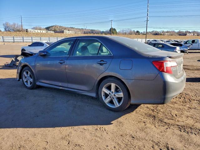 Toyota Camry L Image 3