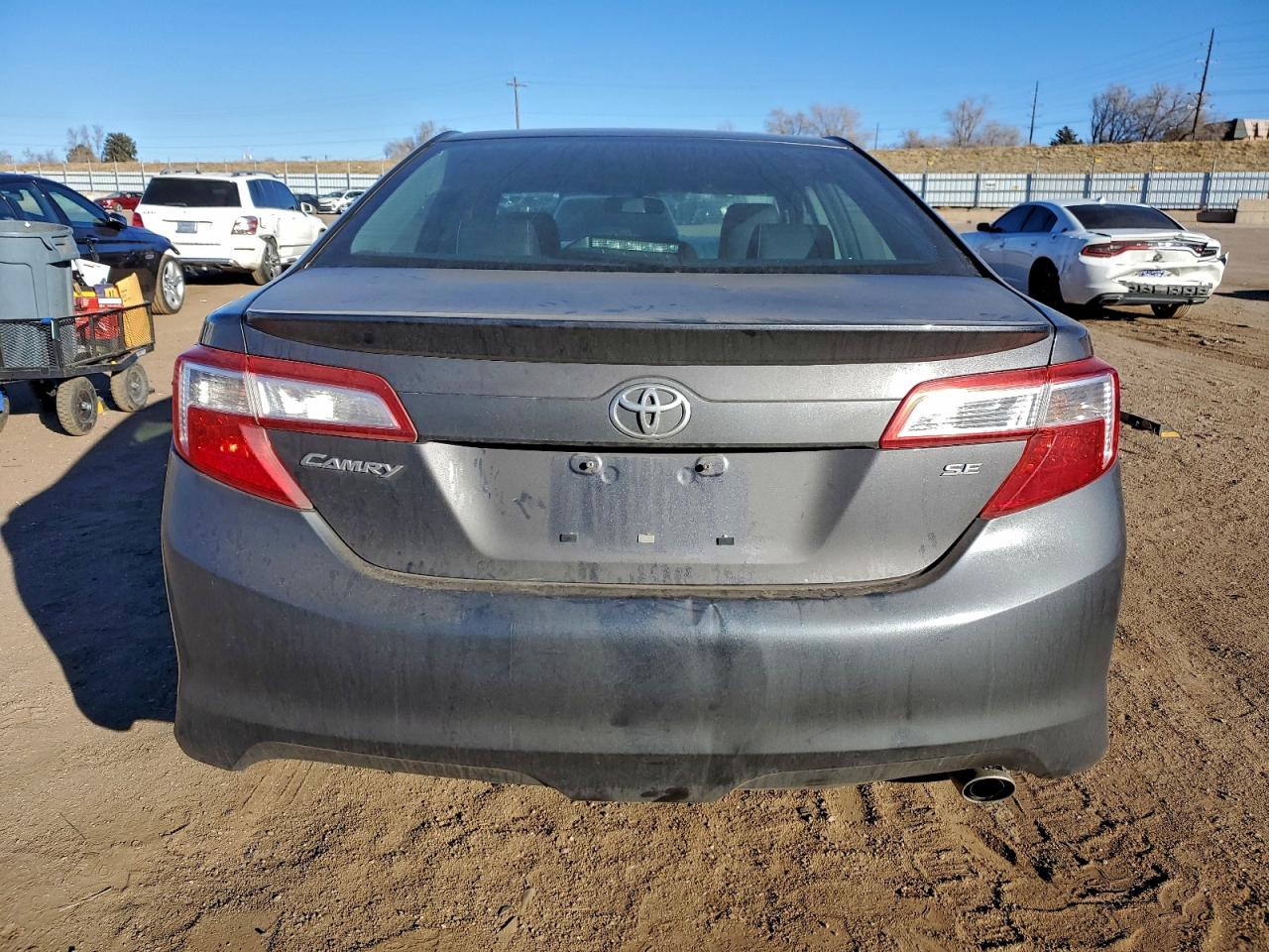Toyota Camry L Image 6