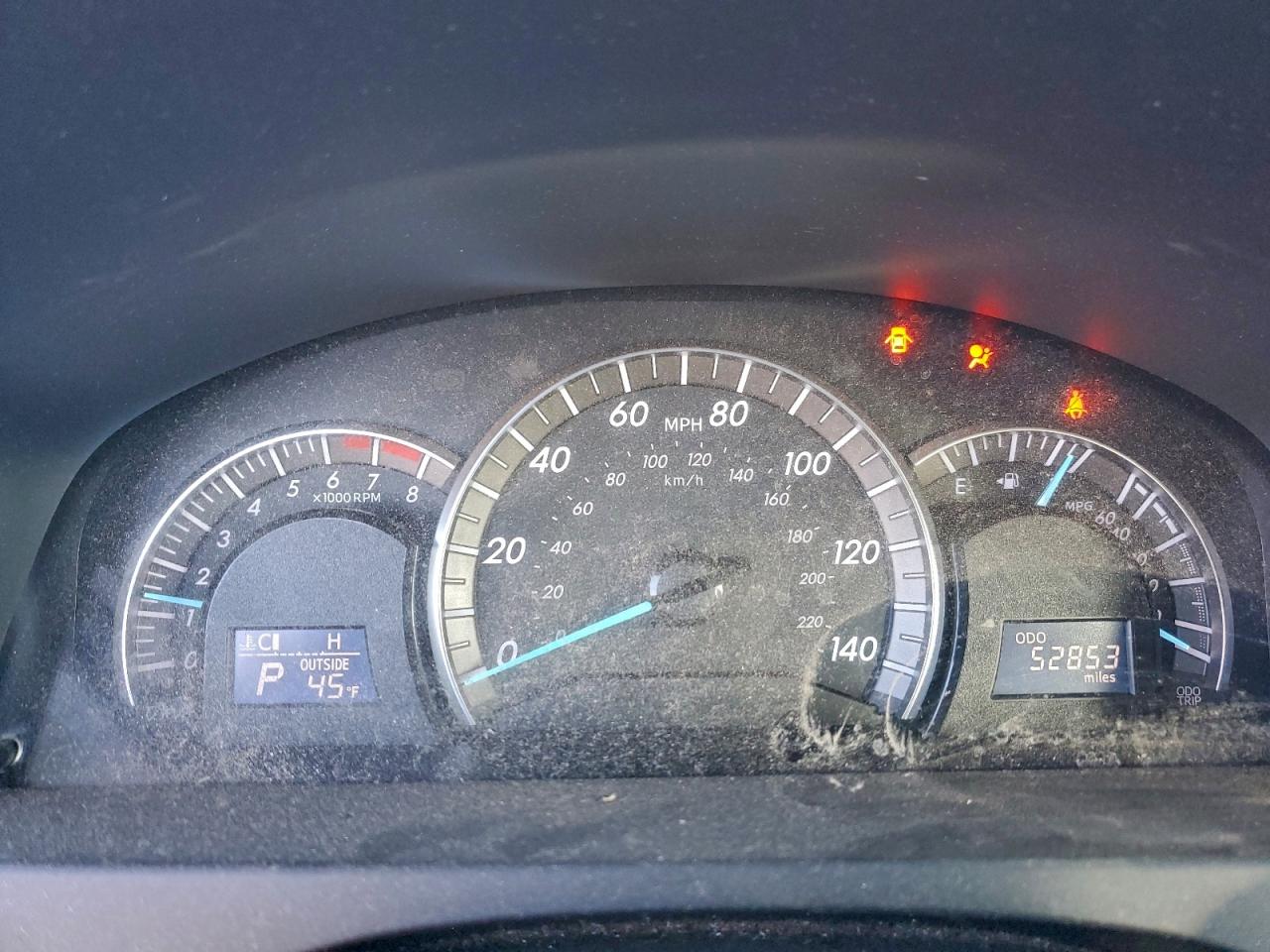 Toyota Camry L Image 9