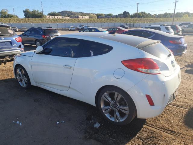 Hyundai VELOSTER Image 2