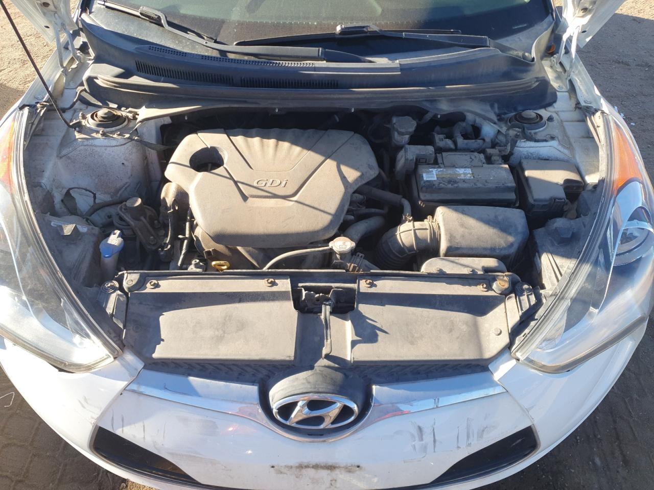 Hyundai VELOSTER Image 11