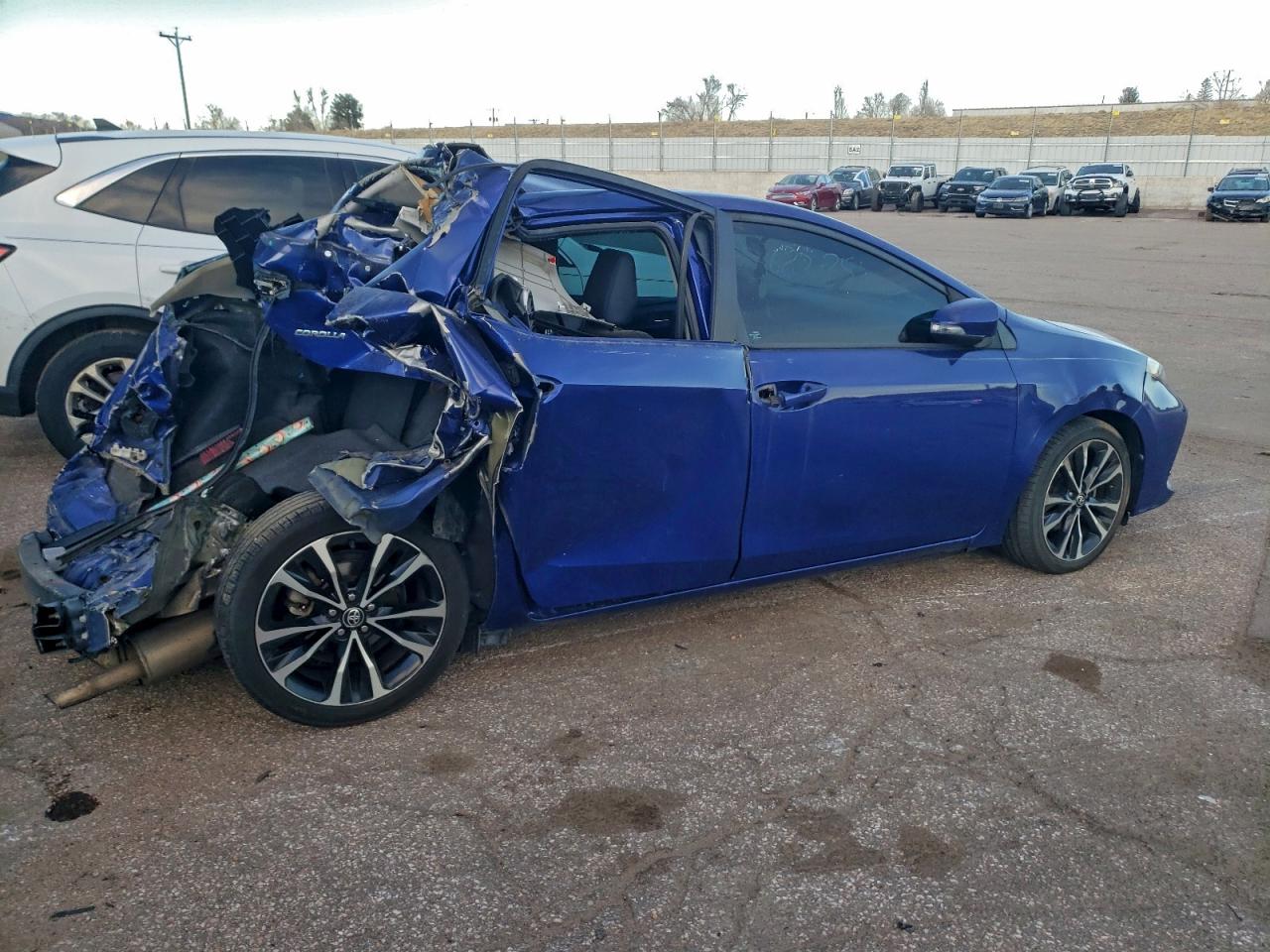 Toyota Corolla L Image 3