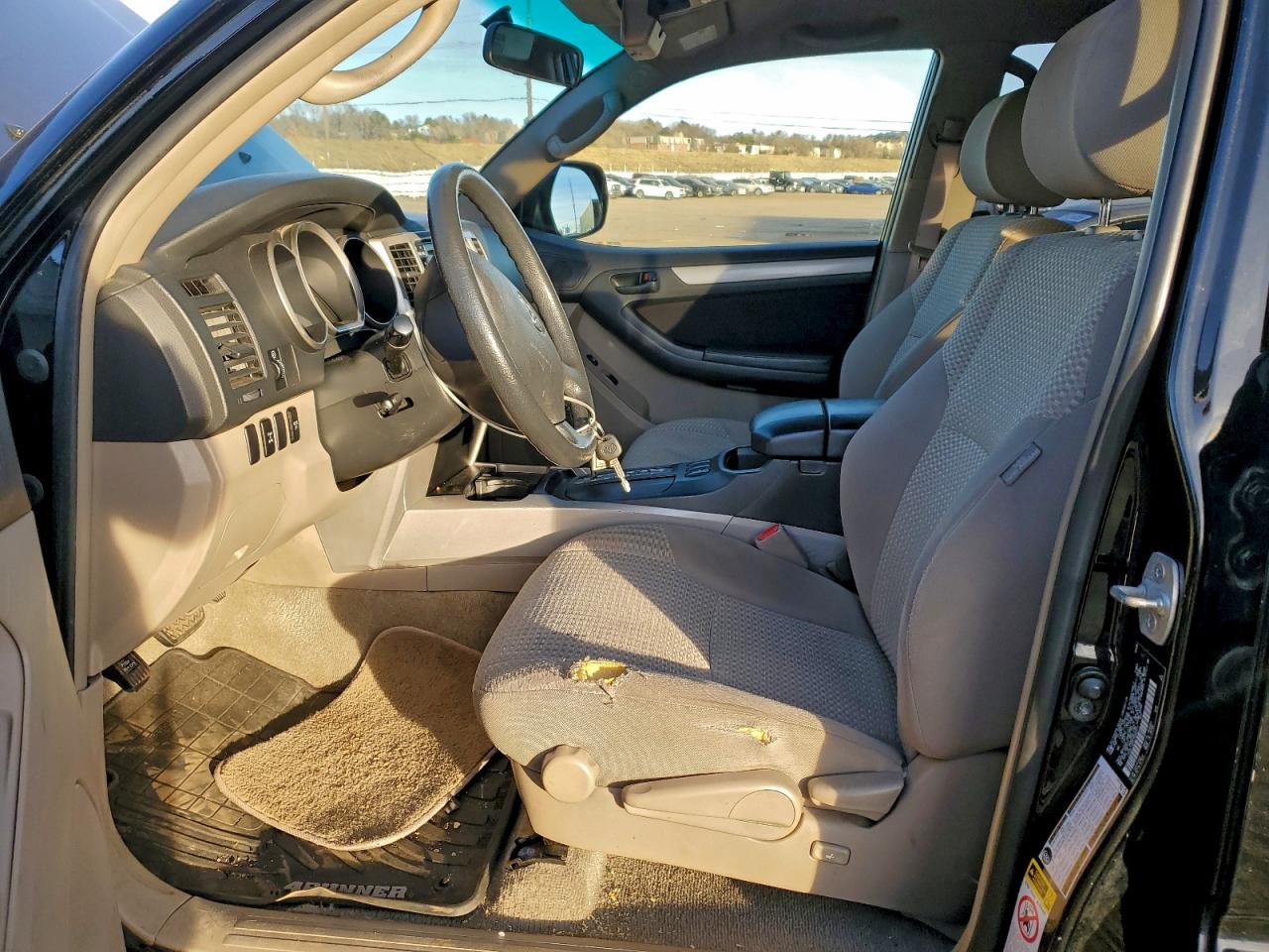 Toyota 4Runner Sr5 Image 4