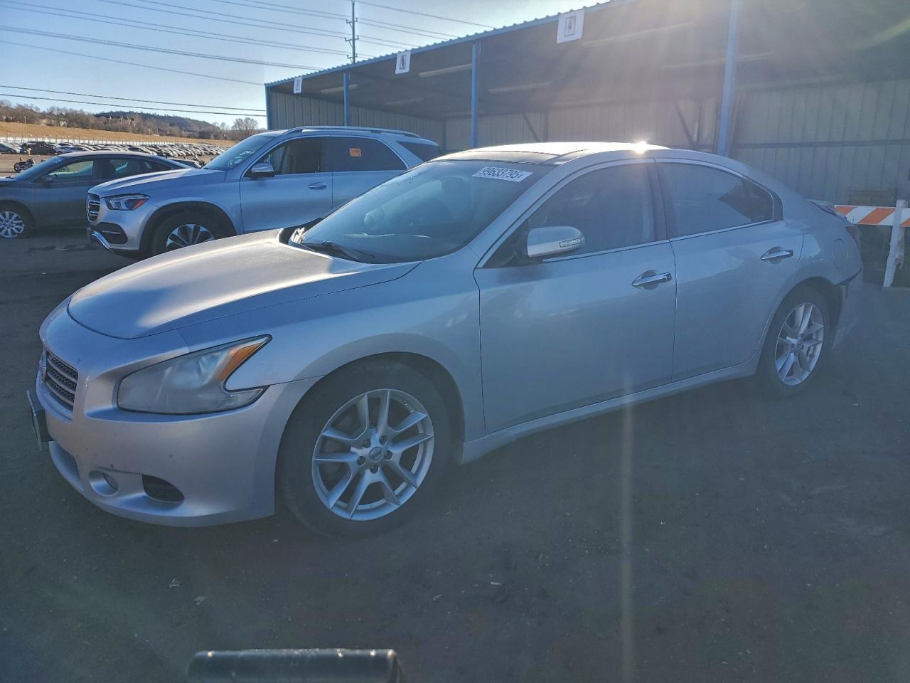 Nissan Maxima S Image 1