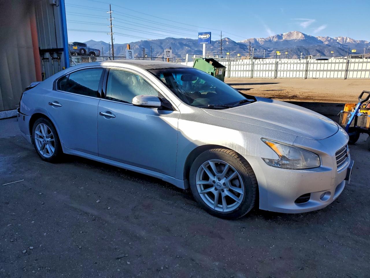 Nissan Maxima S Image 7