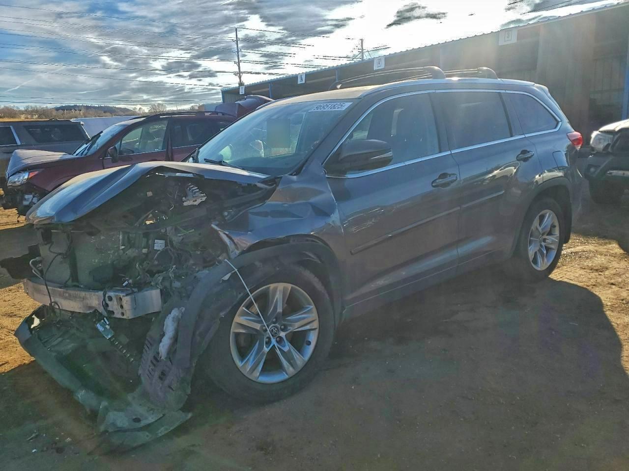 Toyota Highlander Limited Image 1