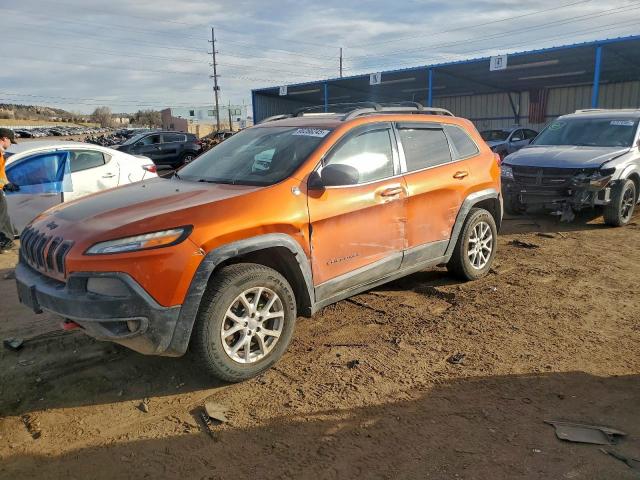  Salvage Jeep Cherokee