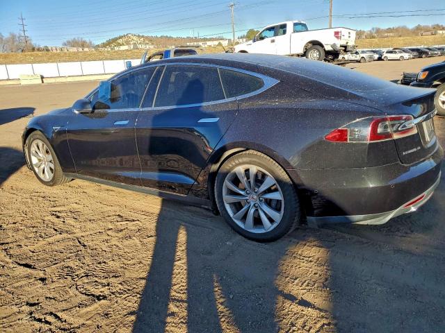 Tesla Model S 85d Image 2