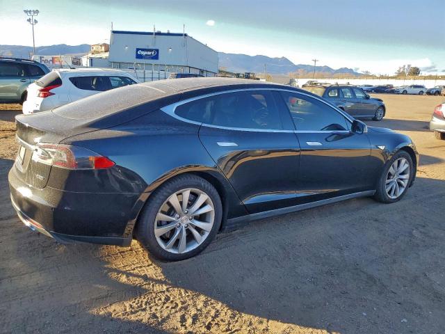 Tesla Model S 85d Image 3
