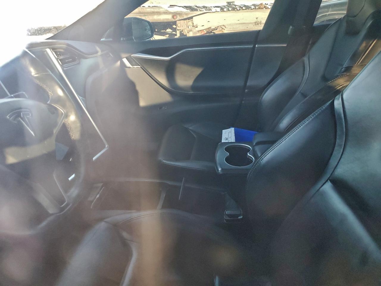 Tesla Model S 85d Image 5