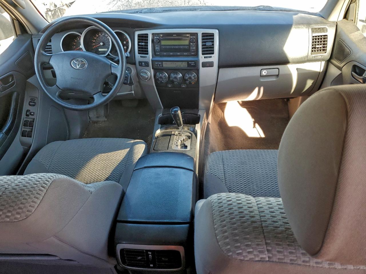 Toyota 4Runner Sr5 Image 4