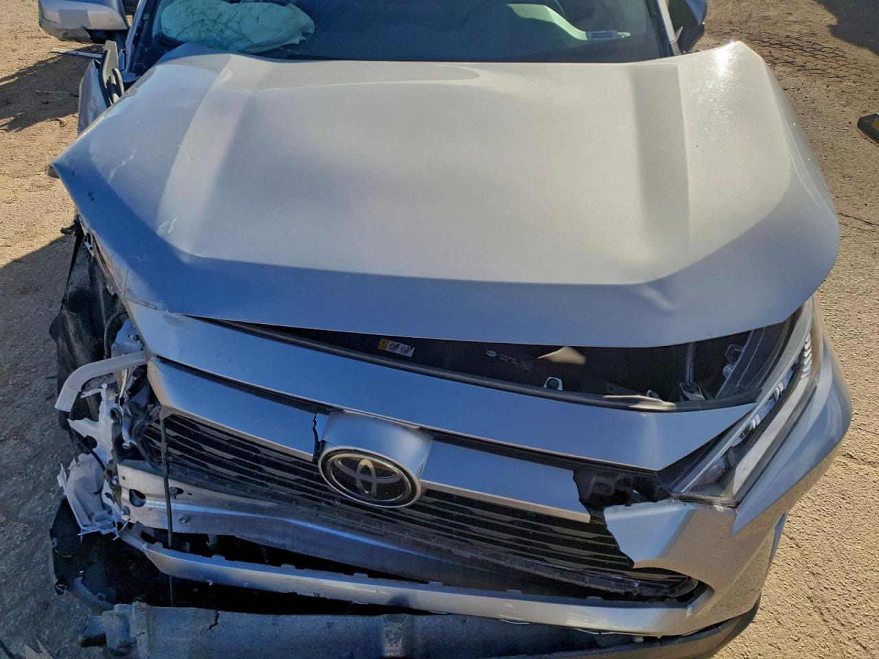 Toyota RAV4 Xle Premium Image 8