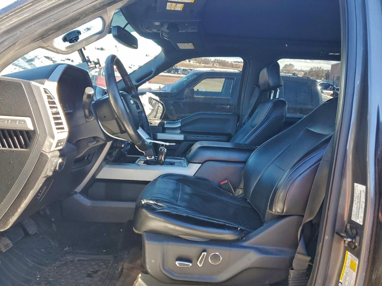 Ford F-150 Supercrew Image 8