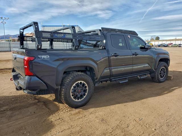 Toyota Tacoma Double Cab Image 4