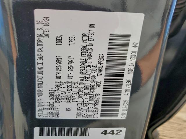 Toyota Tacoma Double Cab Image 12