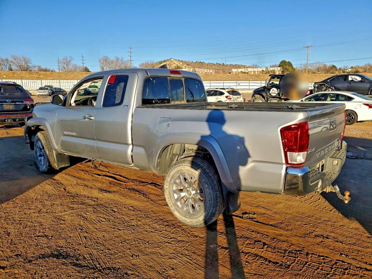 Toyota Tacoma Access Cab Image 2