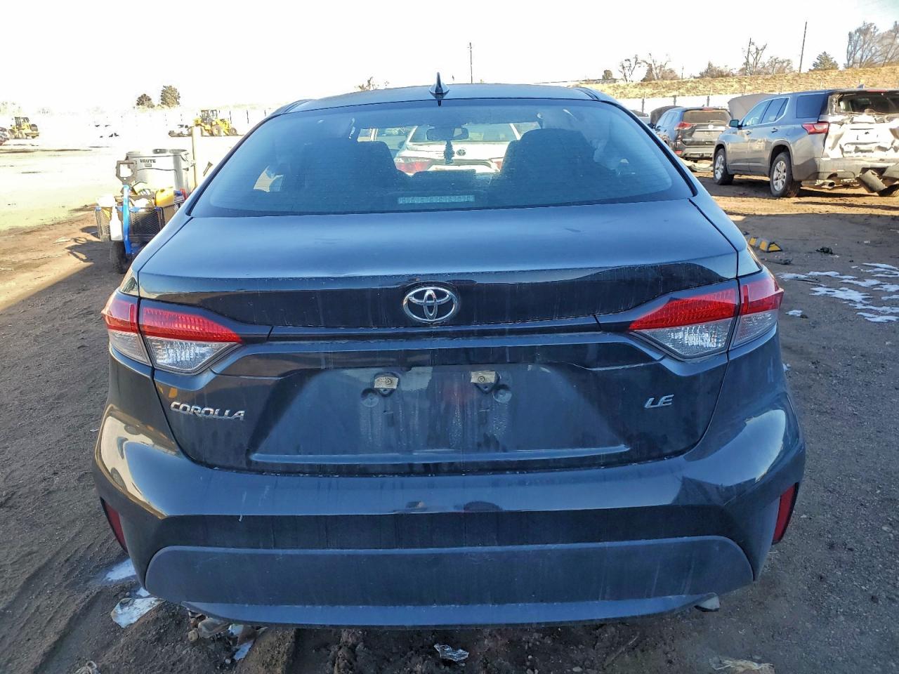 Toyota Corolla Le Image 4