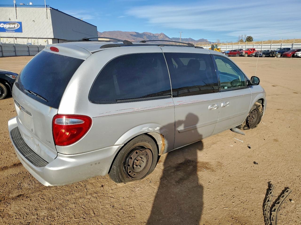 Chrysler Minivan Lx Image 11