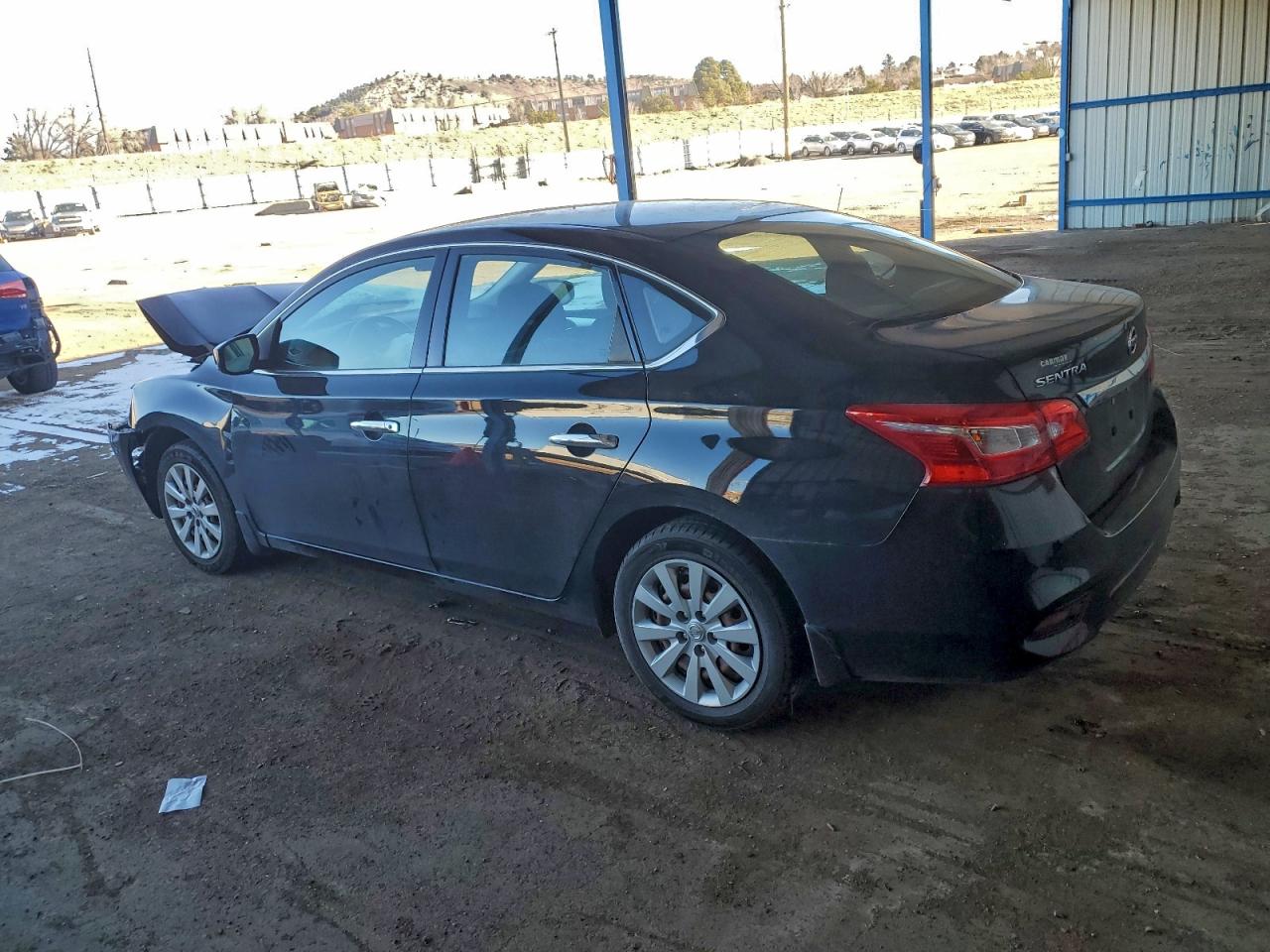 Nissan Sentra S Image 2