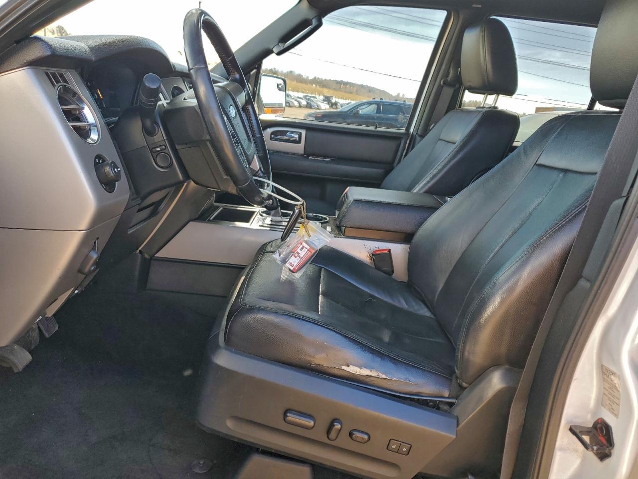 Ford Expedition Limited Image 4