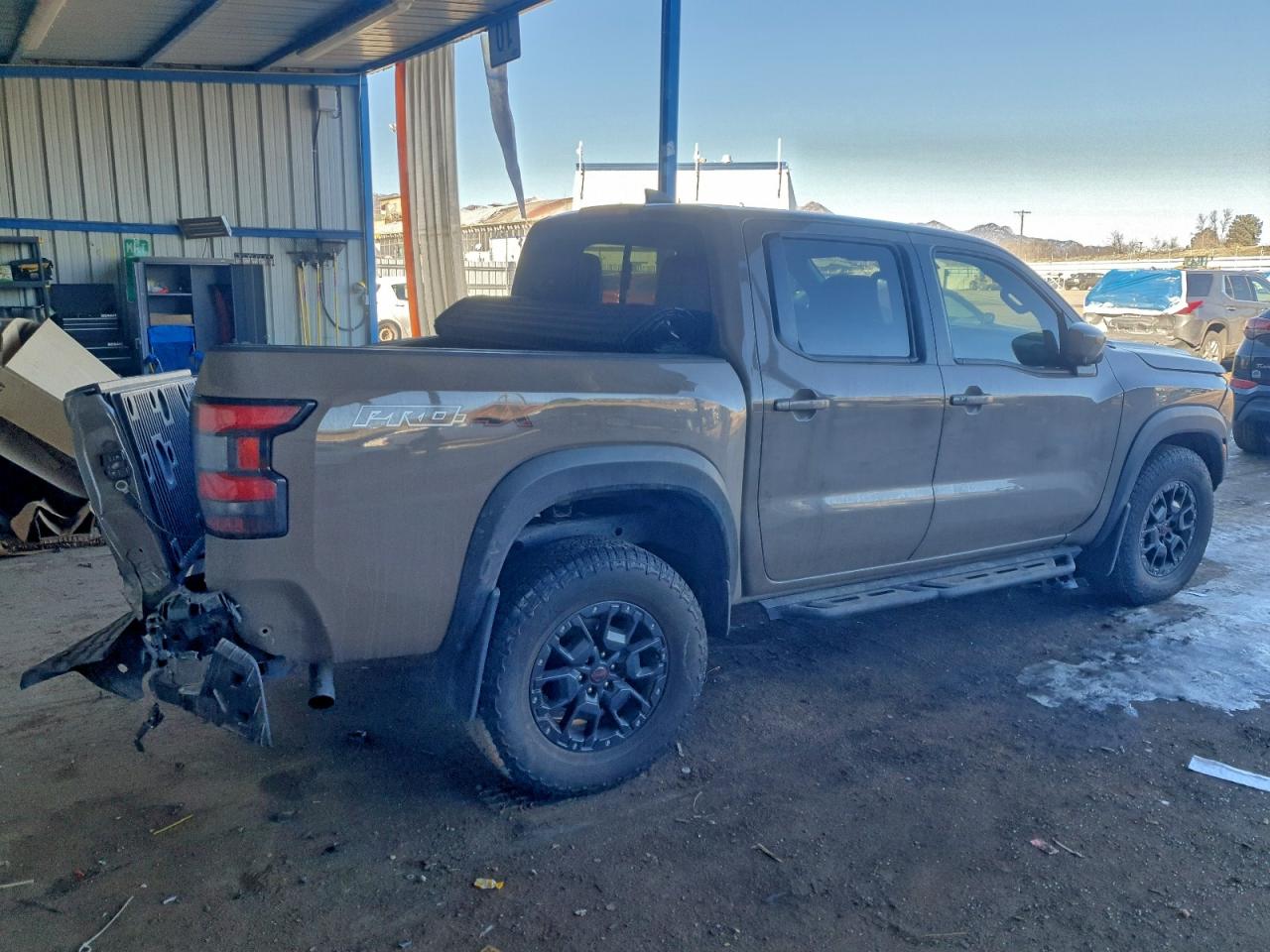 Nissan Frontier S Image 9