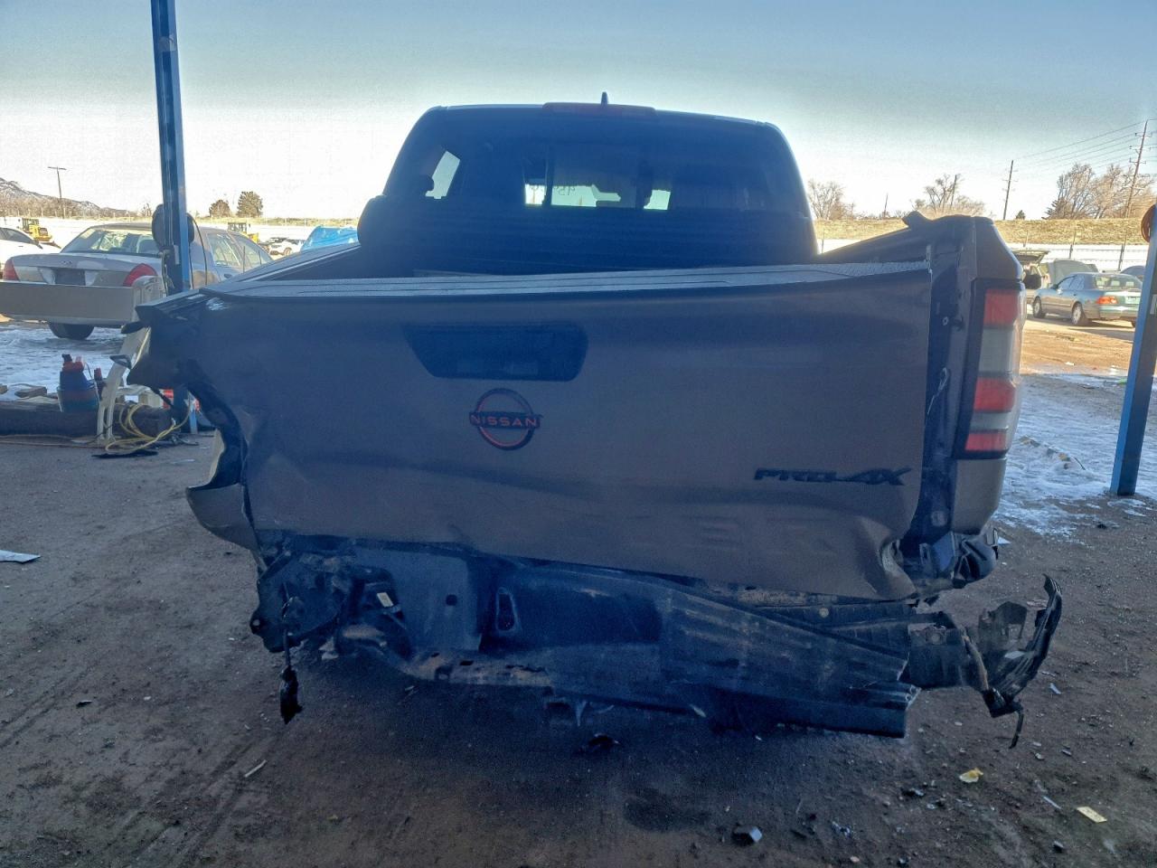 Nissan Frontier S Image 7