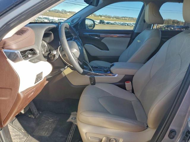 Toyota Highlander Platinum Image 11