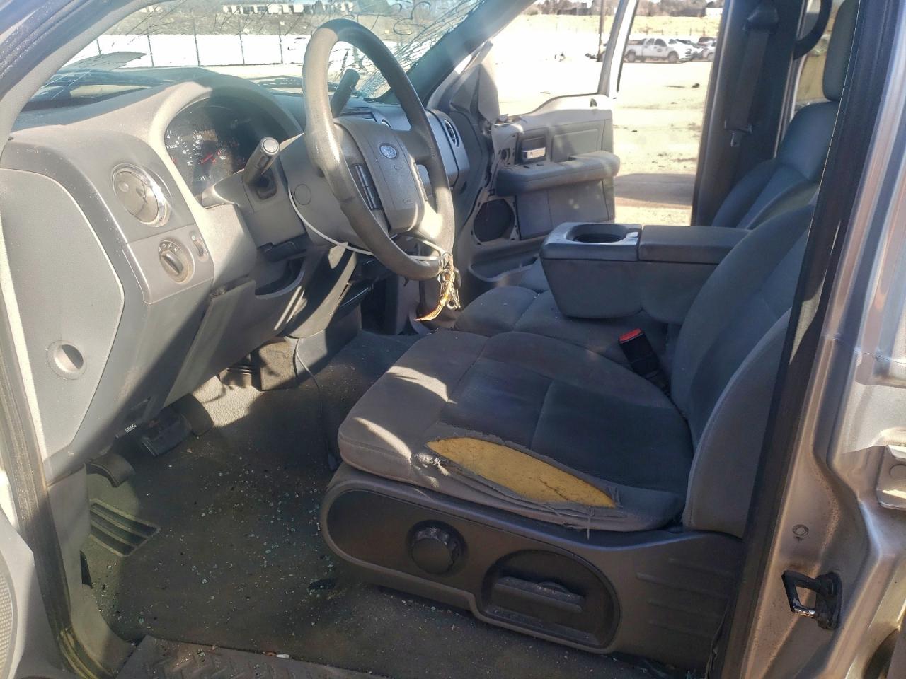 Ford F-150 Supercrew Image 3