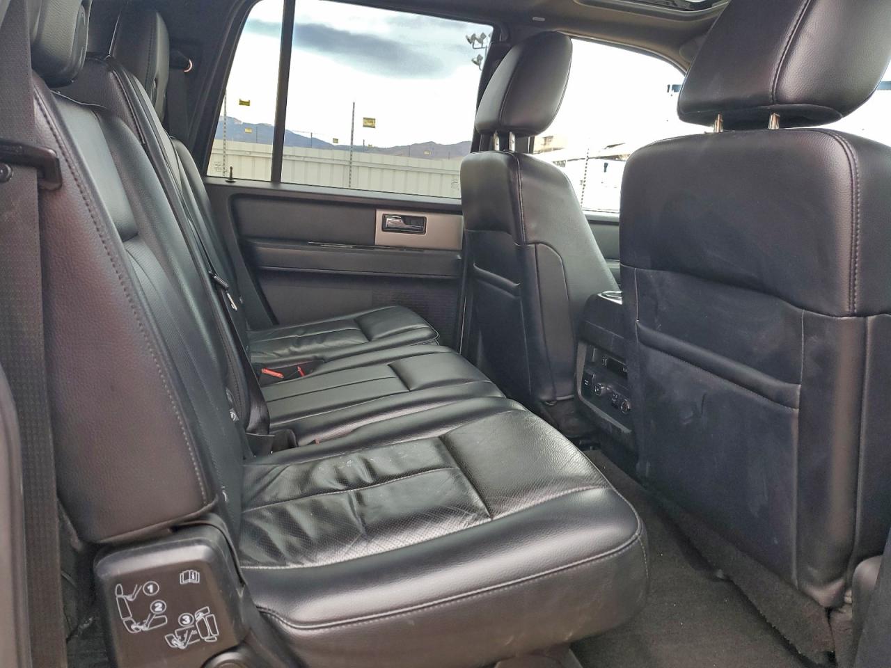 Ford Expedition El Limited Image 8
