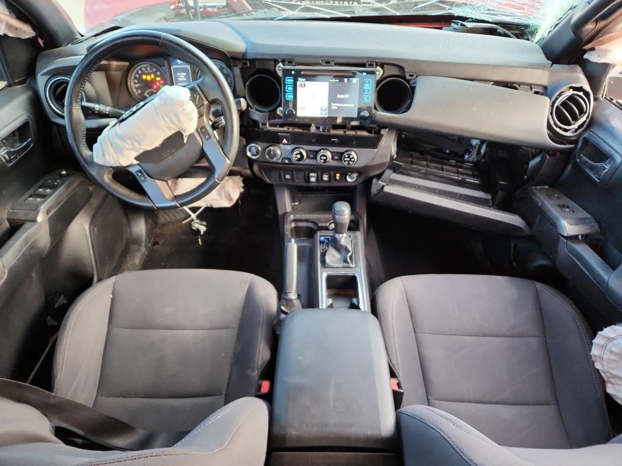 Toyota Tacoma Double Cab Image 12