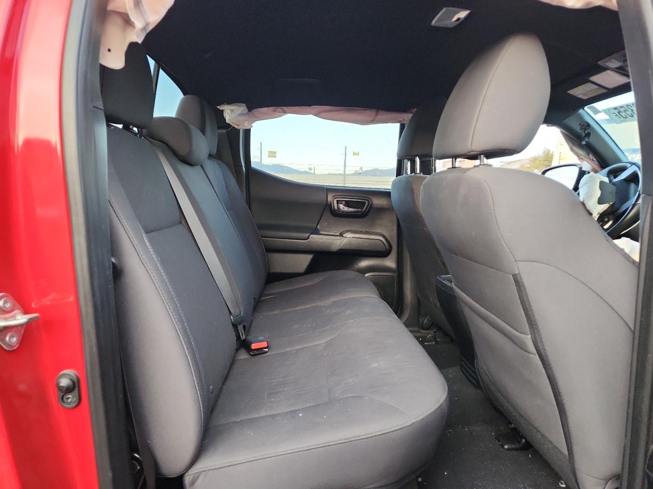 Toyota Tacoma Double Cab Image 9